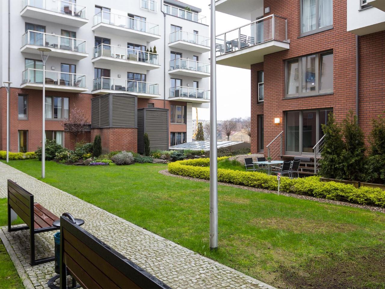 Euro Apartments Szafarnia Comfort Гданск Екстериор снимка